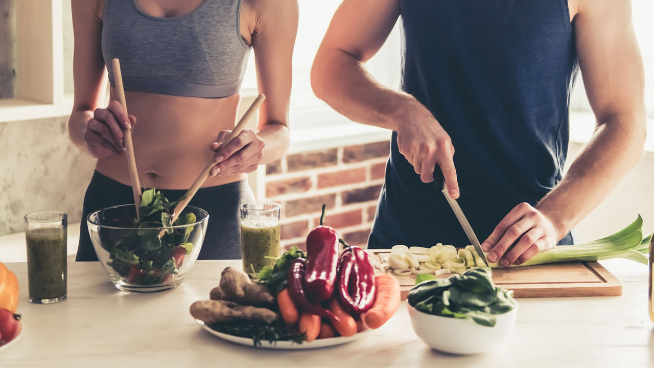 10 Nutritious Superfoods Everyone Should Be Eating
